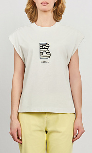 Футболка с вышивкой