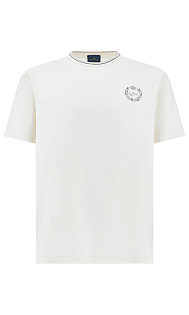 Футболка с вышивкой