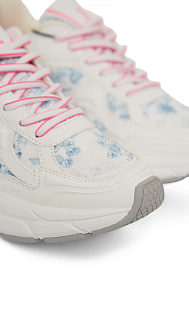 Кроссовки с принтом