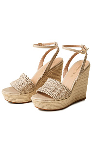 Босоножки на танкетке