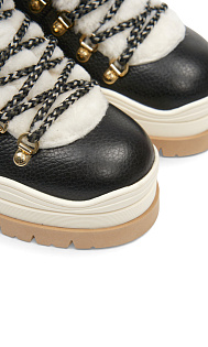 Ботинки из кожи и меха