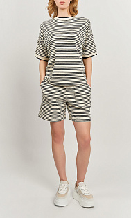 Спортивные шорты