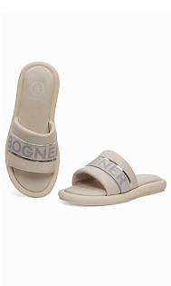 Шлепанцы с логотипом