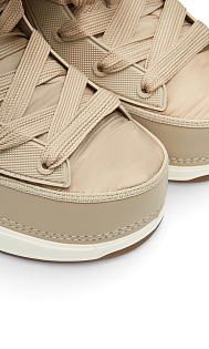 Мунбуты на шнуровке