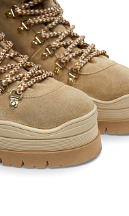 Ботинки из замши