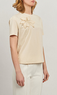 Футболка с аппликацией