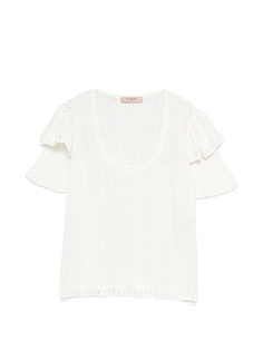 Ажурный пуловер с оборками