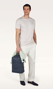 Футболка с вышивкой