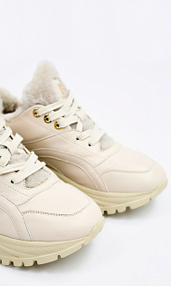 Кроссовки с мехом